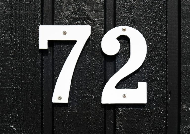iridial-9ZBv8e3tPTI-unsplash